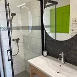 Апартаменти Modern In With Three Bedrooms And Balcony - Ta Leut Agency *