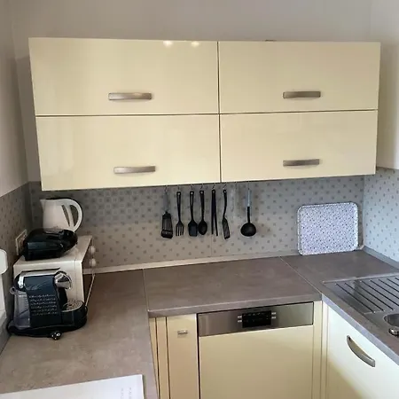 Modern In With Three Bedrooms And Balcony - Ta Leut Agency * Zadar